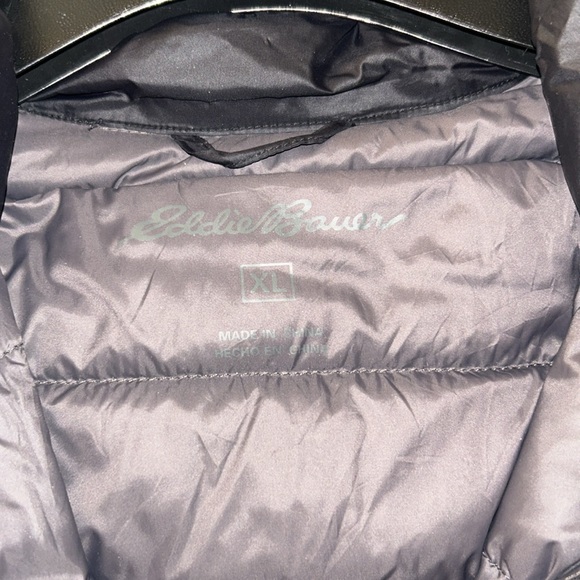 Black Eddie Bauer Men’s Vest - Picture 5 of 6